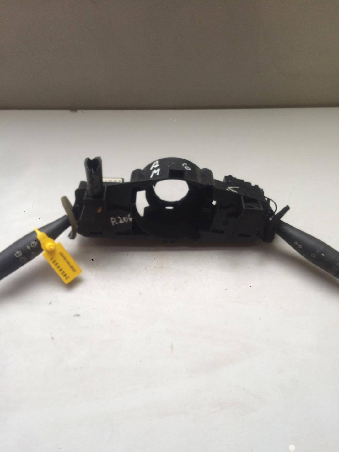 переключатель подрулевой (стрекоза) Peugeot 206 1 поколение 2003, 1.4 л., дизель, универсал, 96049597ZL, 96307459ZL - фото №1