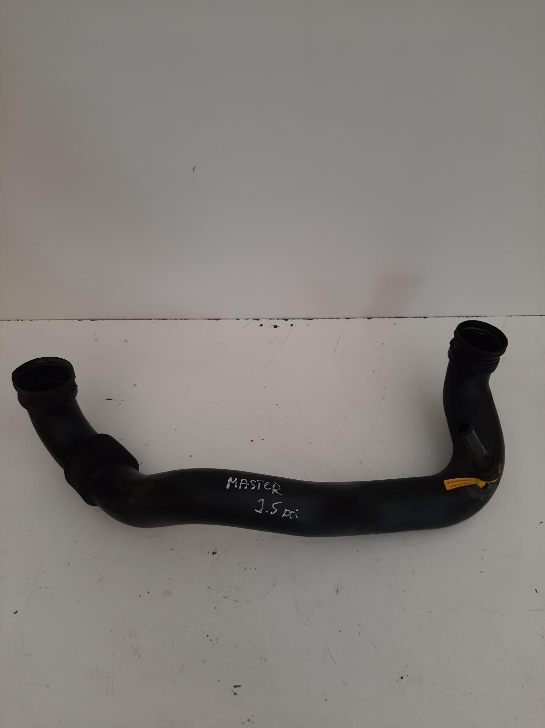 патрубок интеркулера Renault Master 3 поколение 2012, 2.5 л., дизель, микроавтобус, 8200261965 - фото №1