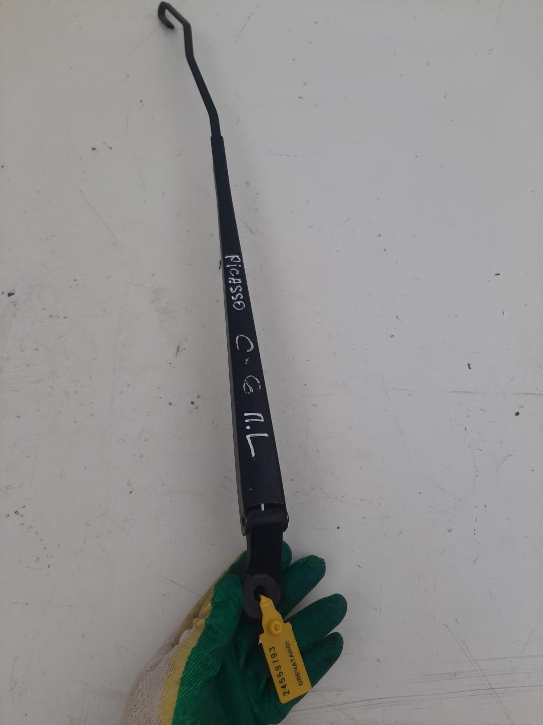 щеткодержатель (поводок стеклоочистителя, дворник) Citroen Xsara Picasso 1 поколение 1999, 2.0 л., дизель, минивэн - фото №1