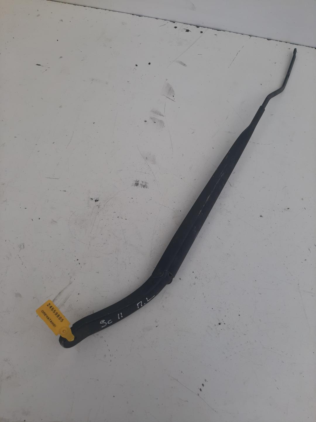 щеткодержатель (поводок стеклоочистителя, дворник) Renault Scenic 2 поколение 2005, 1.9 л., дизель, минивэн - фото №1