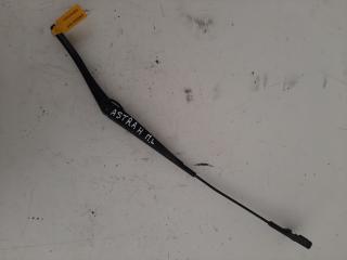 щеткодержатель (поводок стеклоочистителя, дворник) Opel Astra H 2004, 1.7 л., дизель, хетчбэк 5 дв.