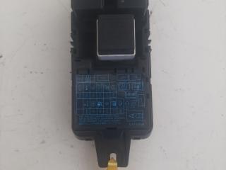 блок предохранителей Mitsubishi Carisma 1 поколение 1997, 1.6 л., бензин, седан