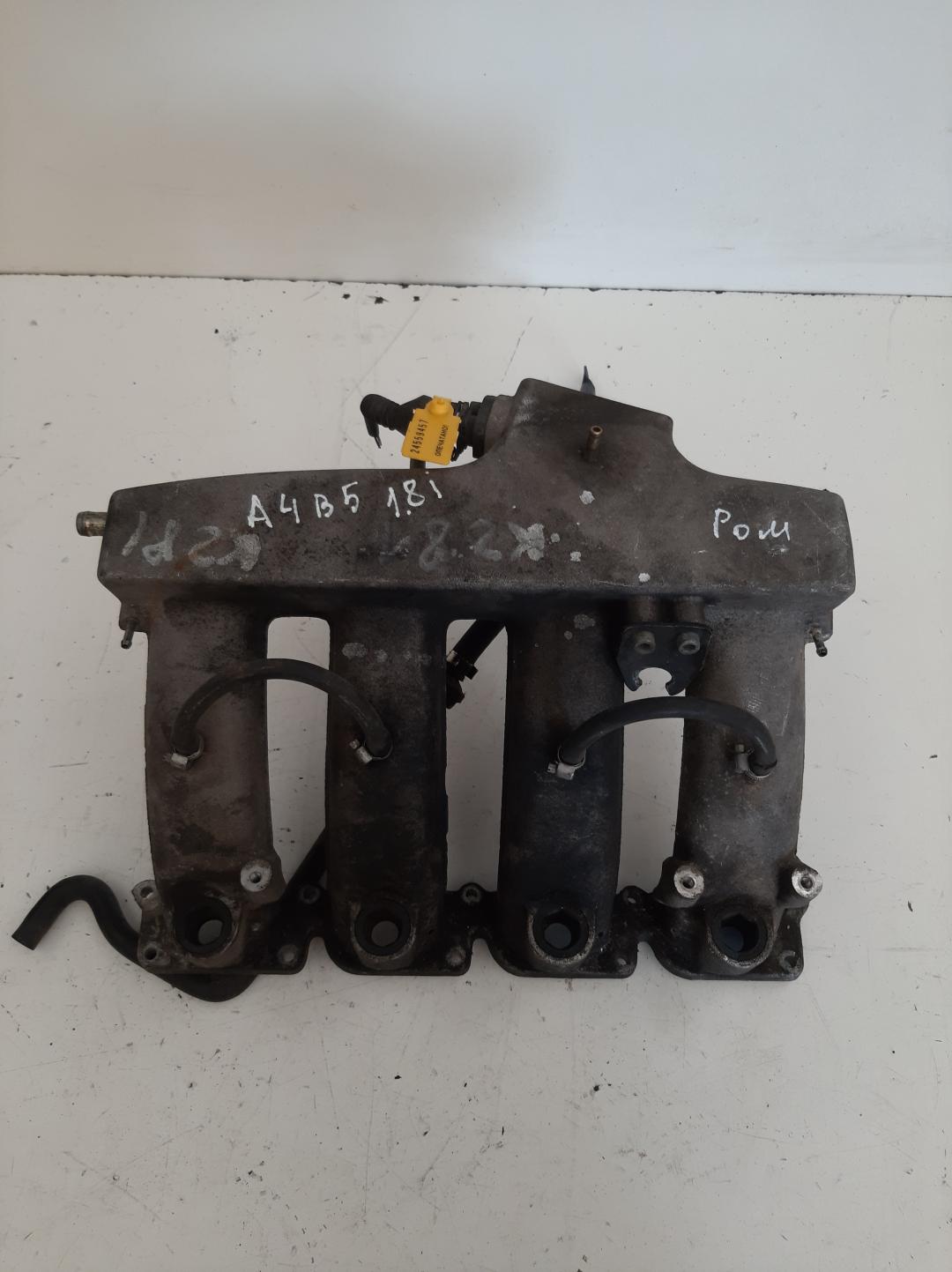 коллектор впускной Audi A4 B5 1995, 1.8 л., бензин, седан, 058133223D - фото №1