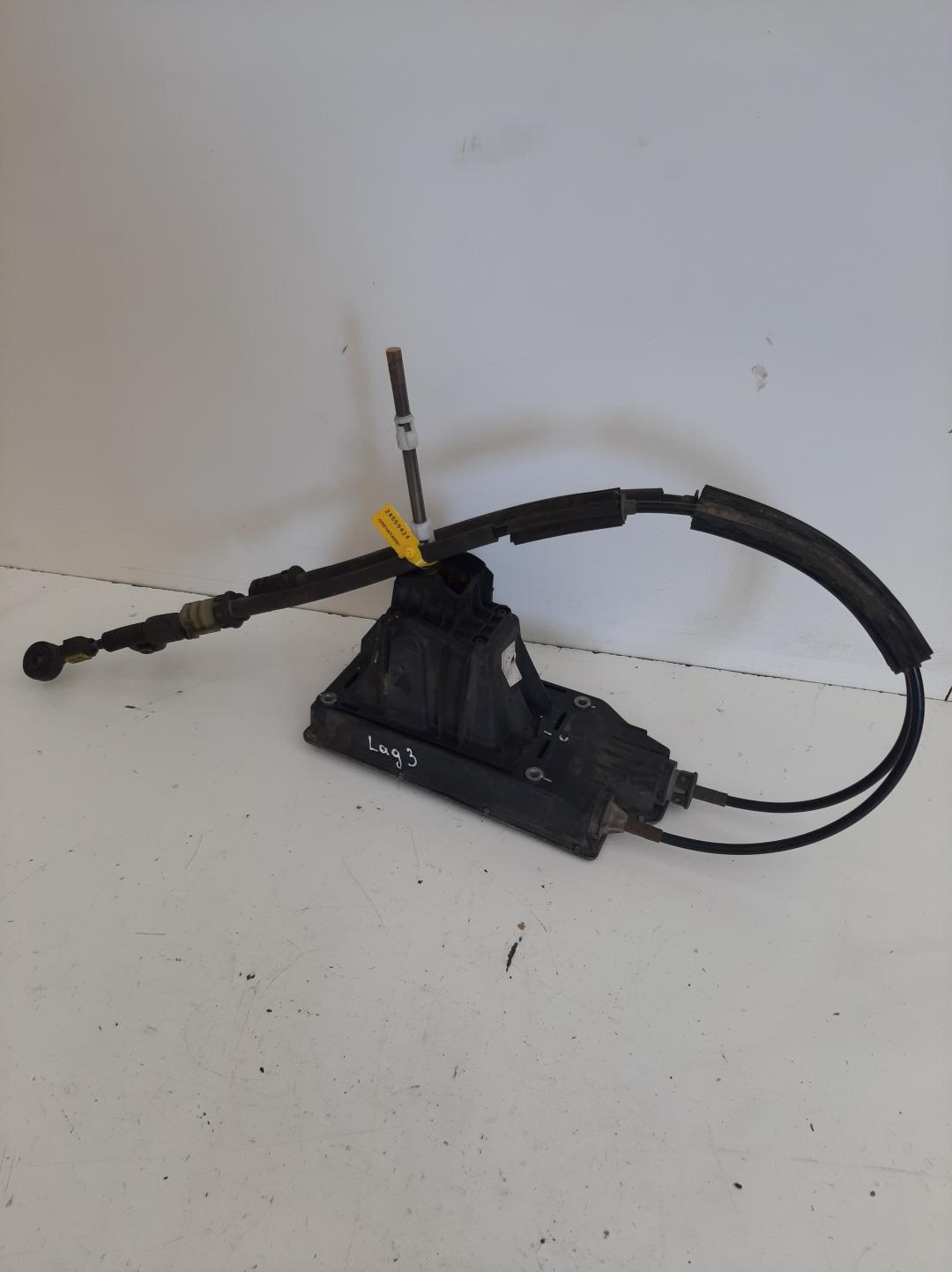 кулиса Renault Laguna 3 поколение 2008, 2.0 л., бензин, хетчбэк 5 дв., 8200502613 - фото №1