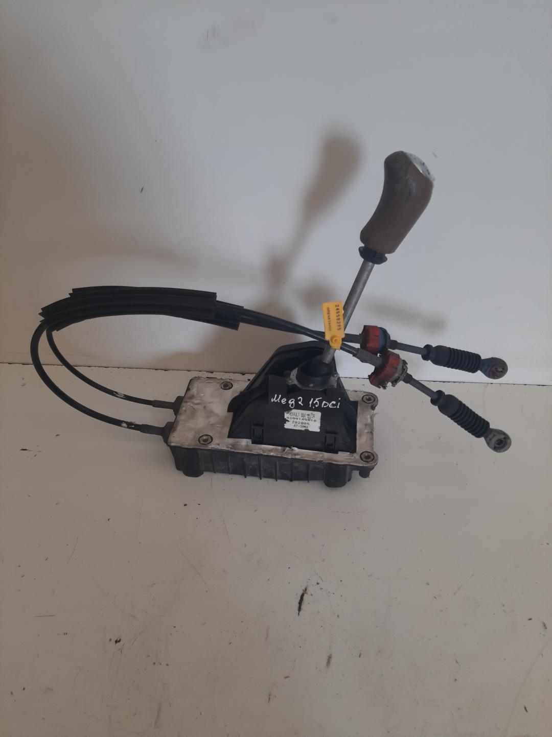 кулиса Renault Megane 2 поколение 2003, 1.5 л., дизель, хетчбэк 5 дв., 8200105010 - фото №1