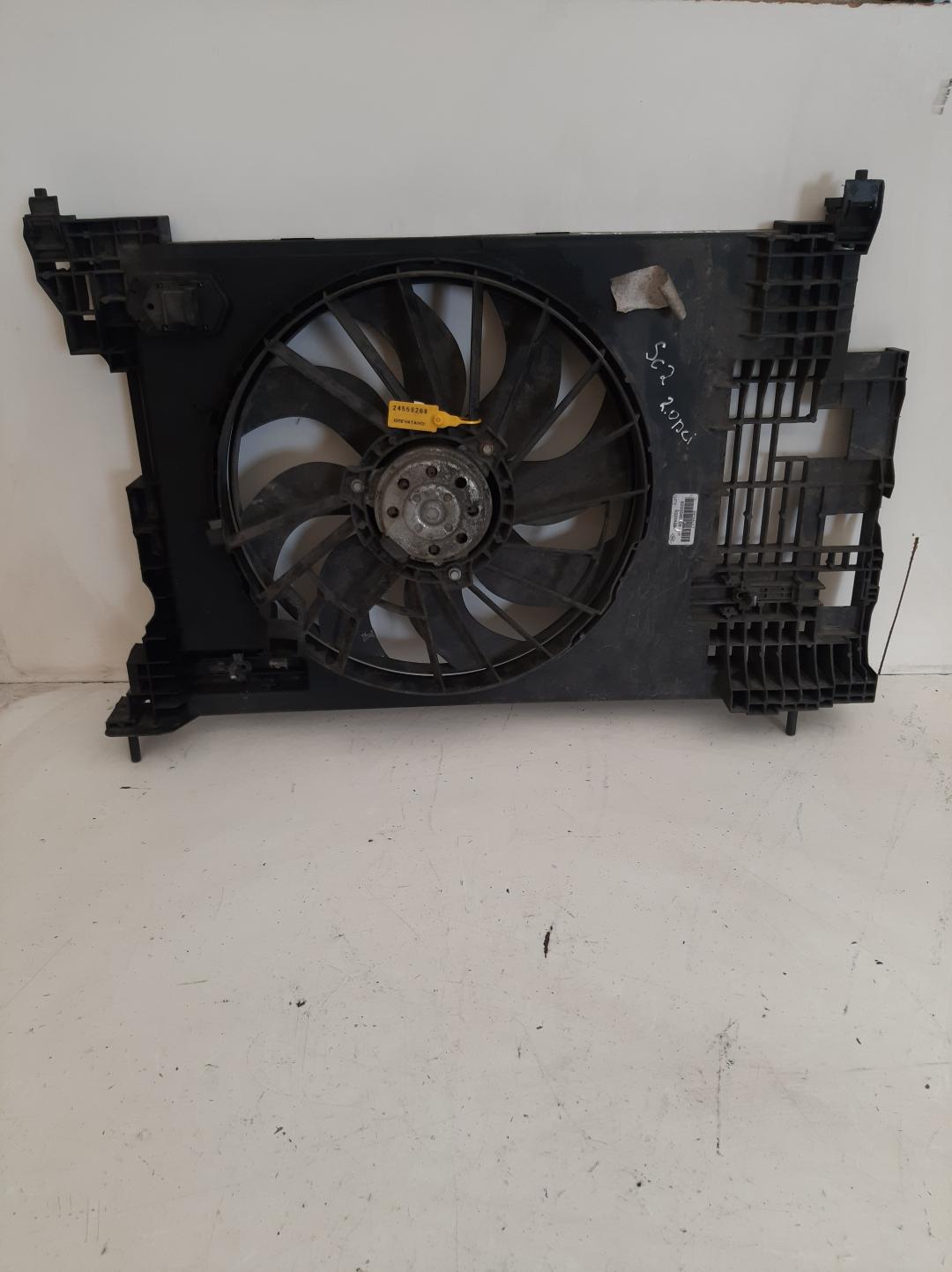 вентилятор радиатора Renault Scenic 2 поколение 2005, 2.0 л., дизель, минивэн, 8200365008 - фото №1