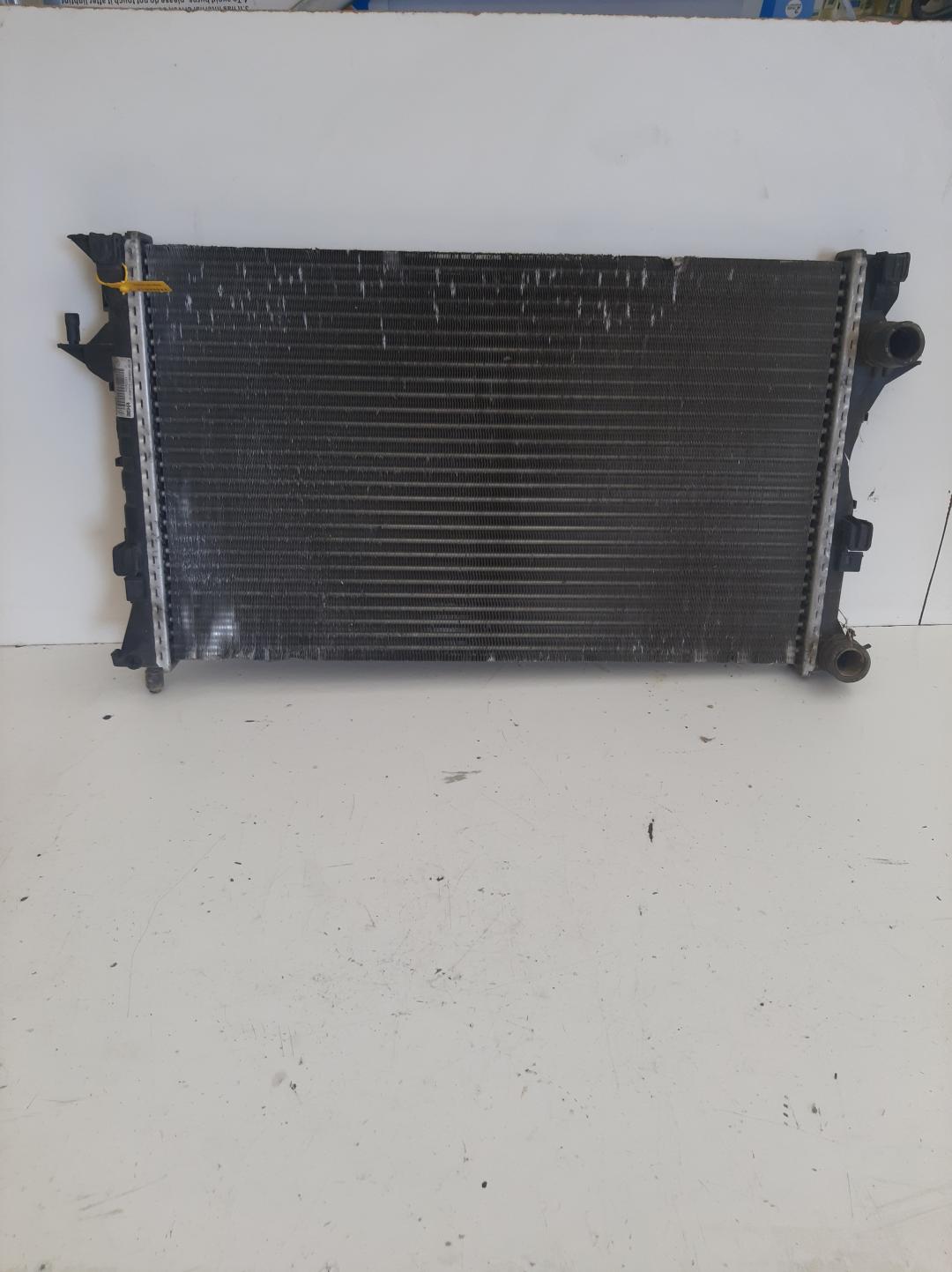 радиатор (основной) Renault Laguna 2 поколение 2001, 1.8 л., бензин, хетчбэк 5 дв., 8200008764 - фото №1
