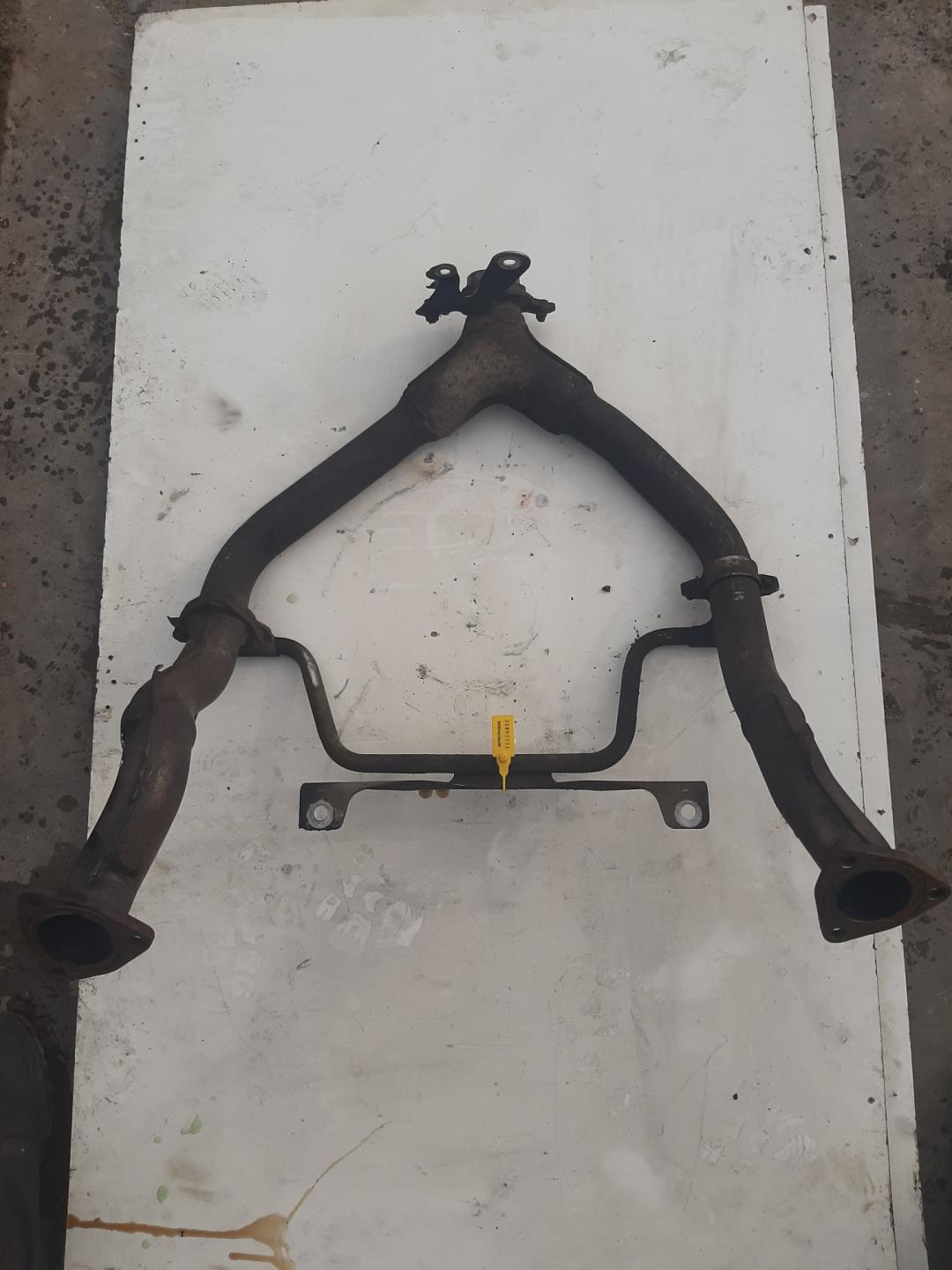 труба приемная глушителя Honda Legend 3 поколение 1997, 3.5 л., бензин, седан - фото №1