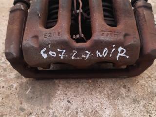 суппорт передний правый Peugeot 607 1 поколение [рестайлинг] (2004 - 2010), 2.7 л., дизель