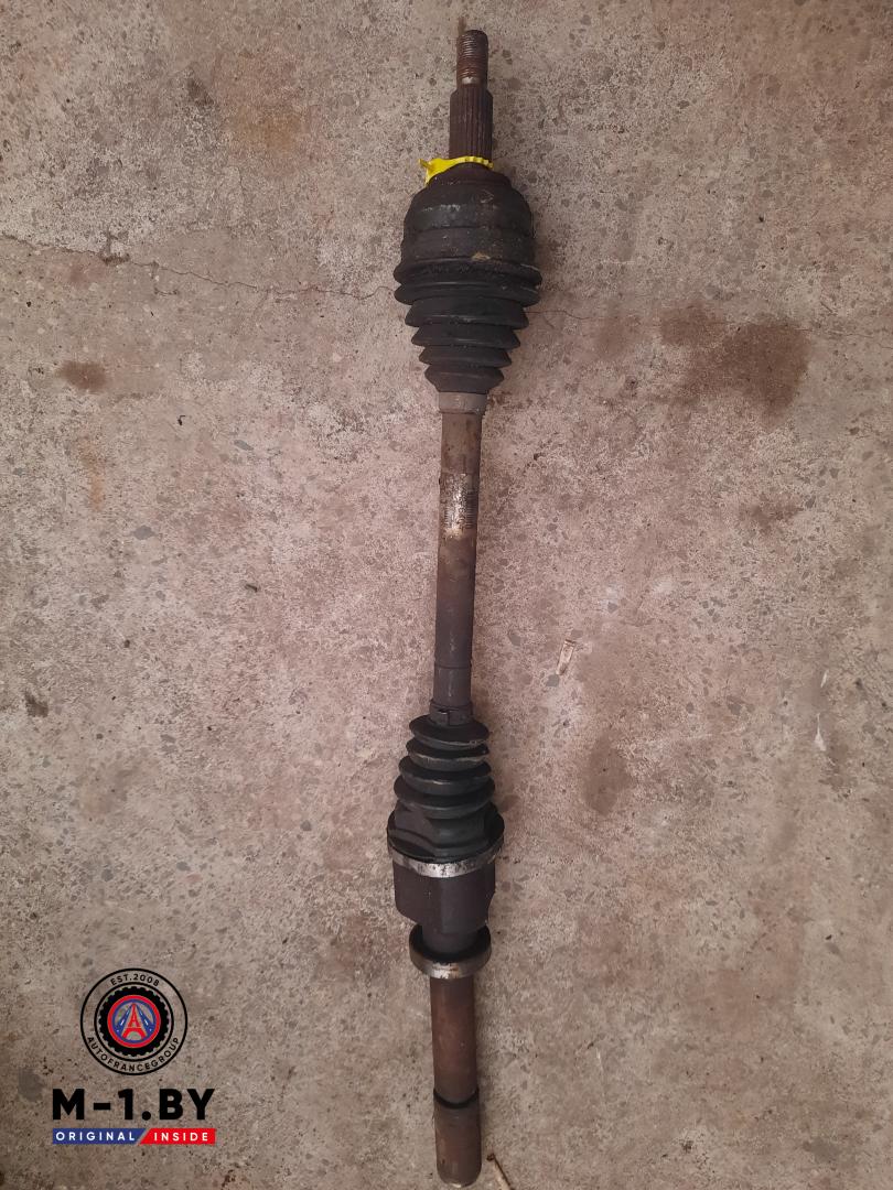 полуось передняя правая (приводной вал, ШРУС) Renault Megane 2 поколение (2002 - 2006), 8200276404 - фото №1