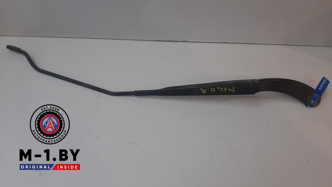 щеткодержатель (поводок стеклоочистителя, дворник) Renault Megane 2 поколение 2003, 8200036912 - фото №1
