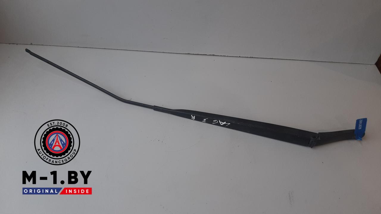 щеткодержатель (поводок стеклоочистителя, дворник) Renault Laguna 3 поколение (2007 - 2012), 288860001N - фото №1