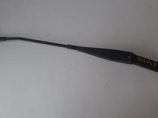 щеткодержатель (поводок стеклоочистителя, дворник) Ford Focus 2 поколение 2004, 4M5117526