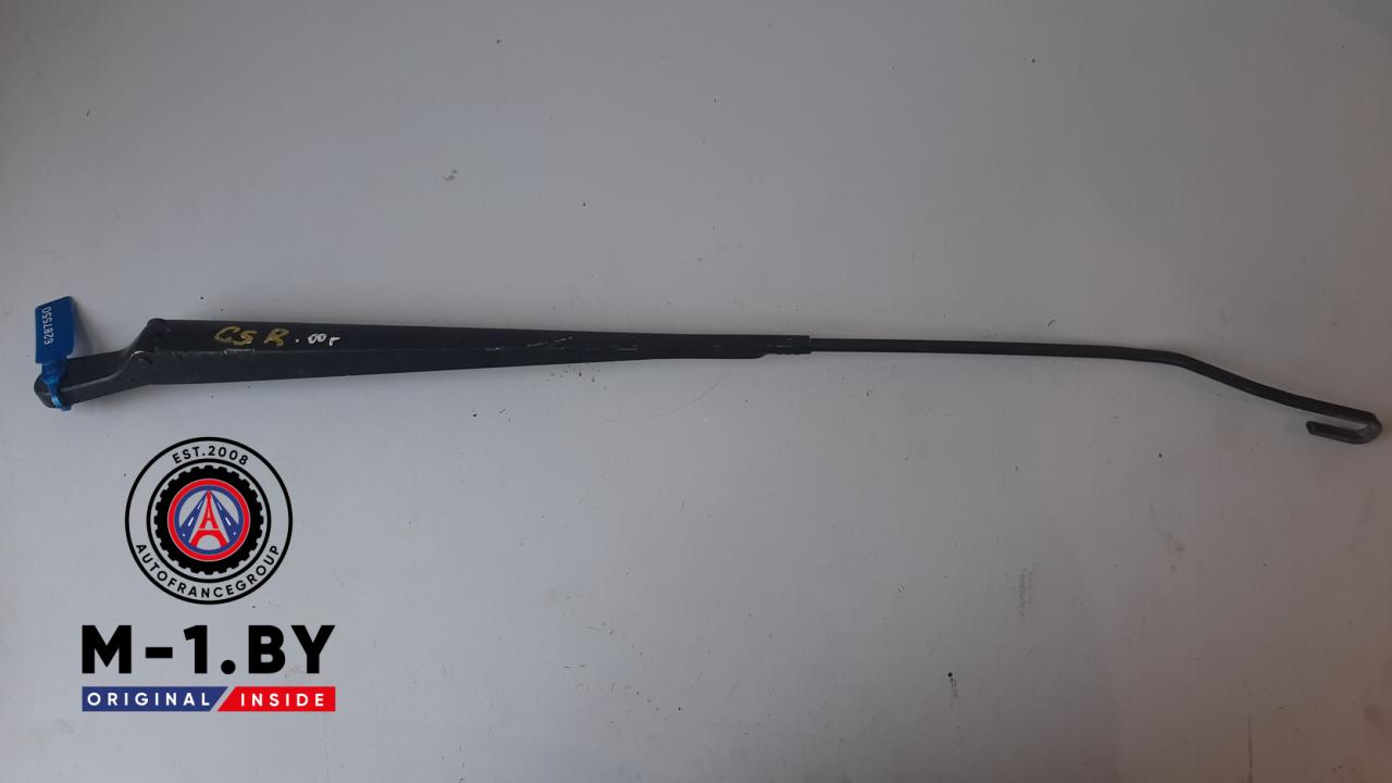 щеткодержатель (поводок стеклоочистителя, дворник) Citroen C5 1 поколение 2001 - фото №1