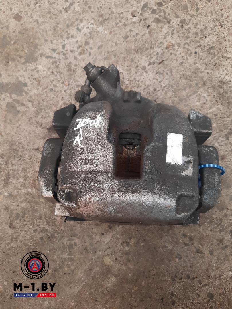 суппорт передний правый Peugeot 3008 2 поколение (2017 - 2025) - фото №1