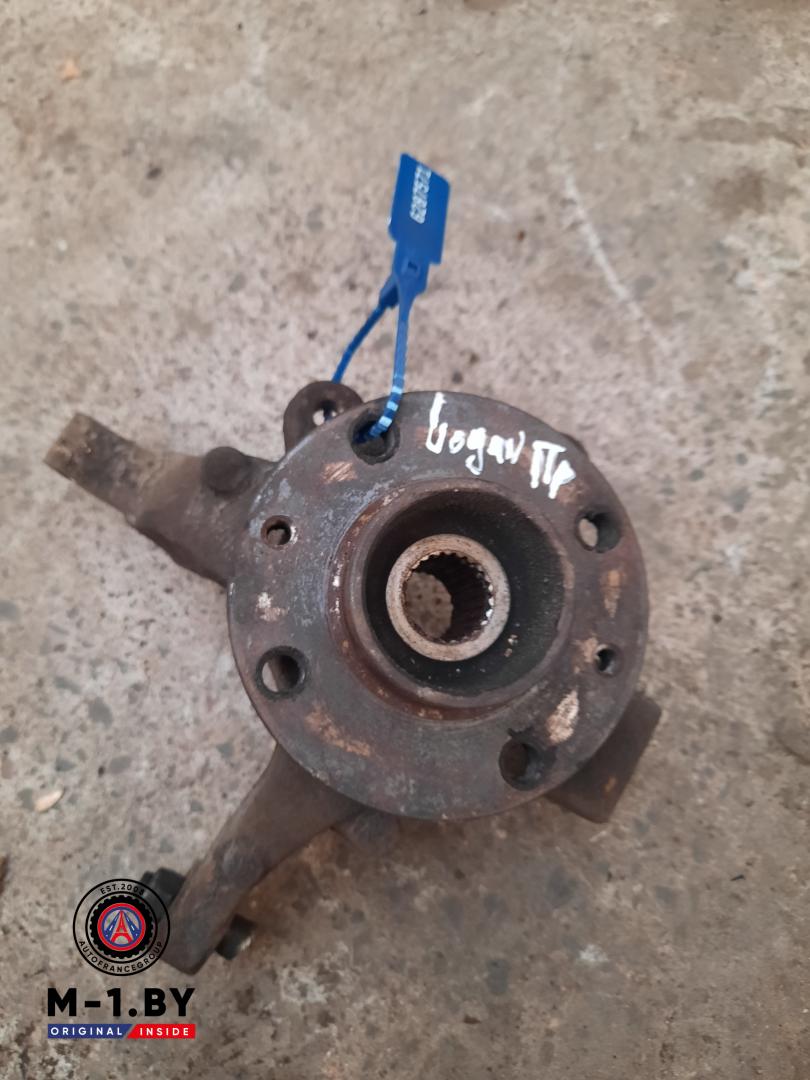 ступица передняя правая Renault Logan 1 поколение (2004 - 2009), 1.5 л., дизель - фото №1