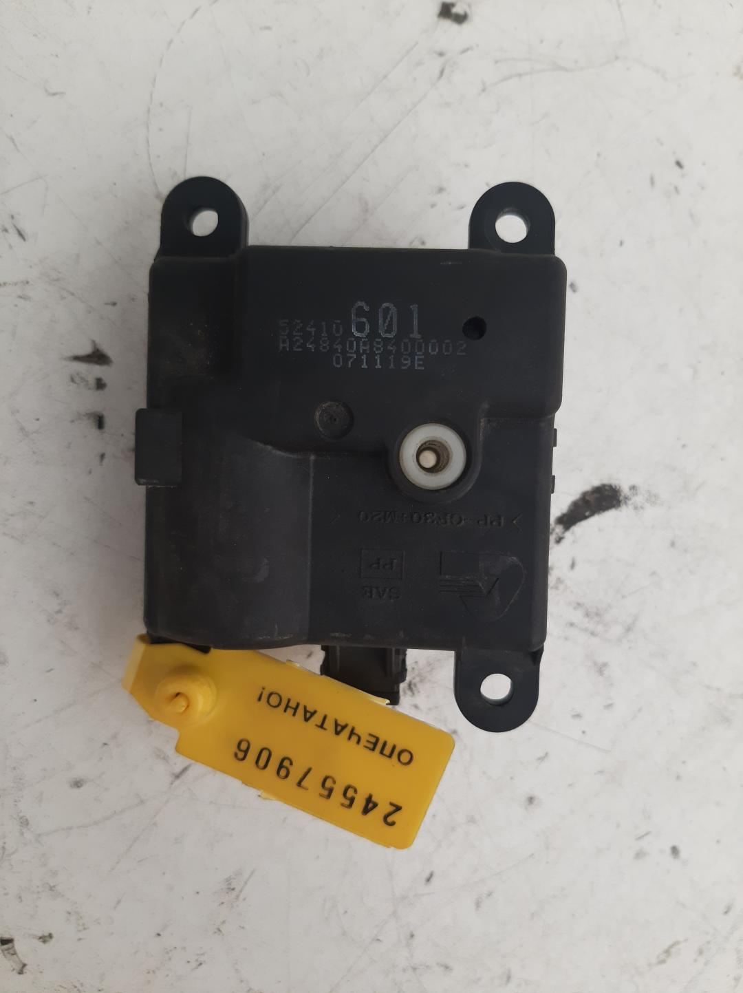 моторчик заслонки печки Renault Laguna 3 поколение 2007, 1.5 л., дизель, 52410601 - фото №1