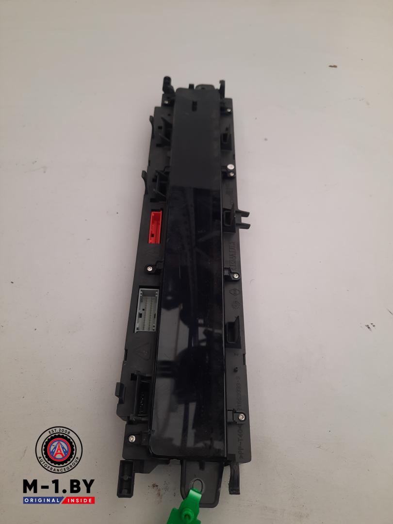 щиток приборов (приборная панель) Renault Scenic 2 поколение (2003 - 2006), P8200494955A - фото №1