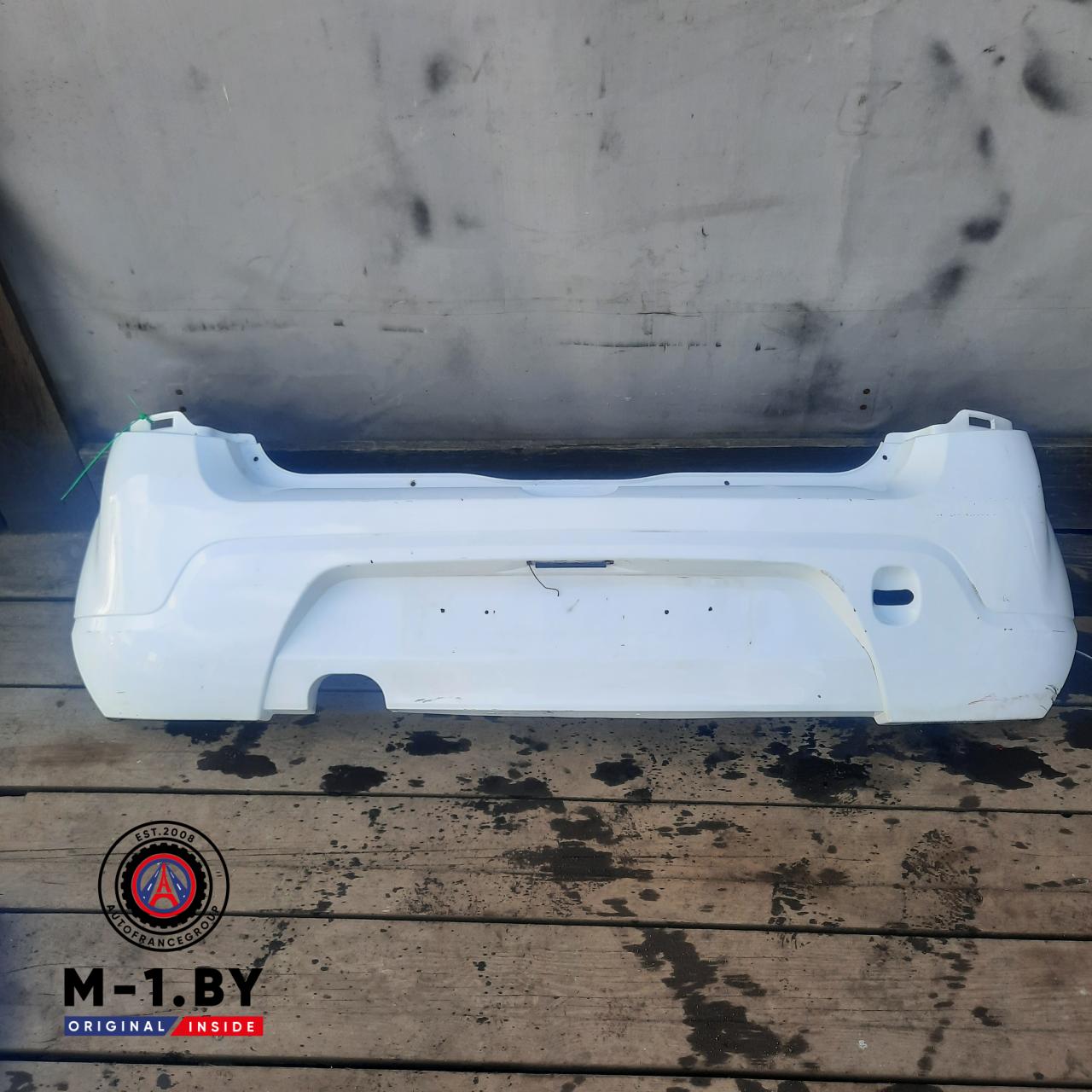 бампер задний Renault Sandero 1 поколение (2009 - 2014), 8200735456 - фото №1