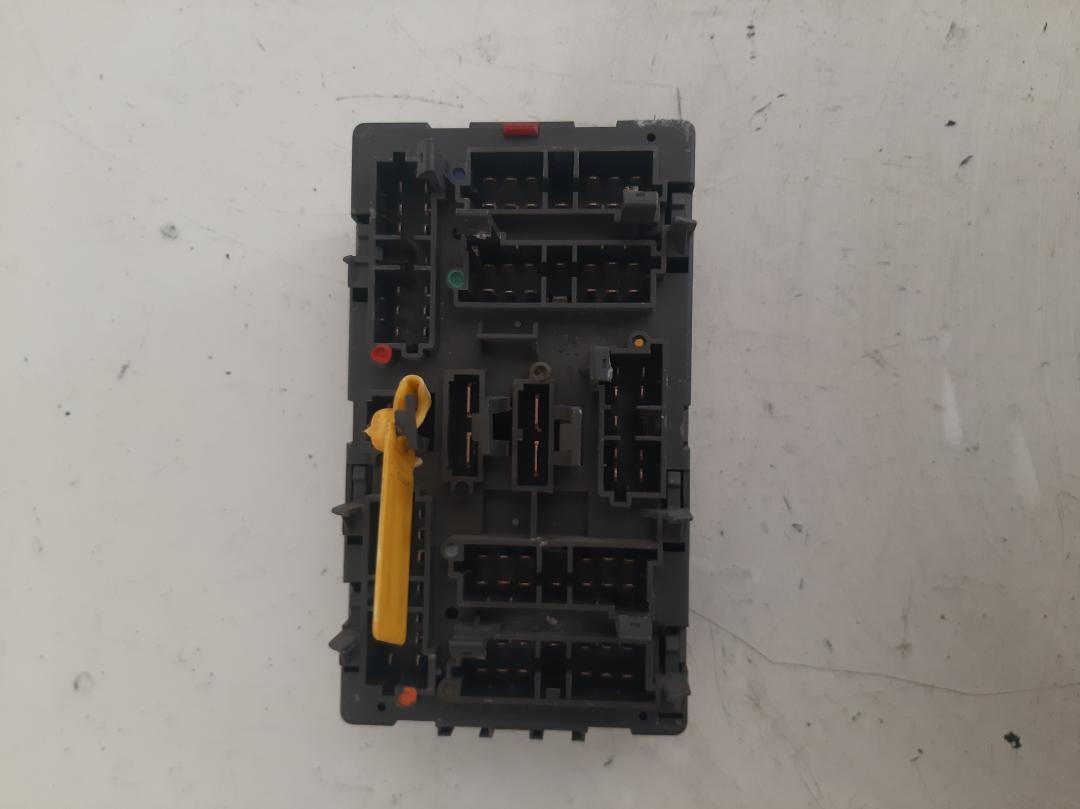 блок предохранителей Citroen Xsara 1 поколение 1998, 1.8 л., бензин, 9668591280 - фото №1