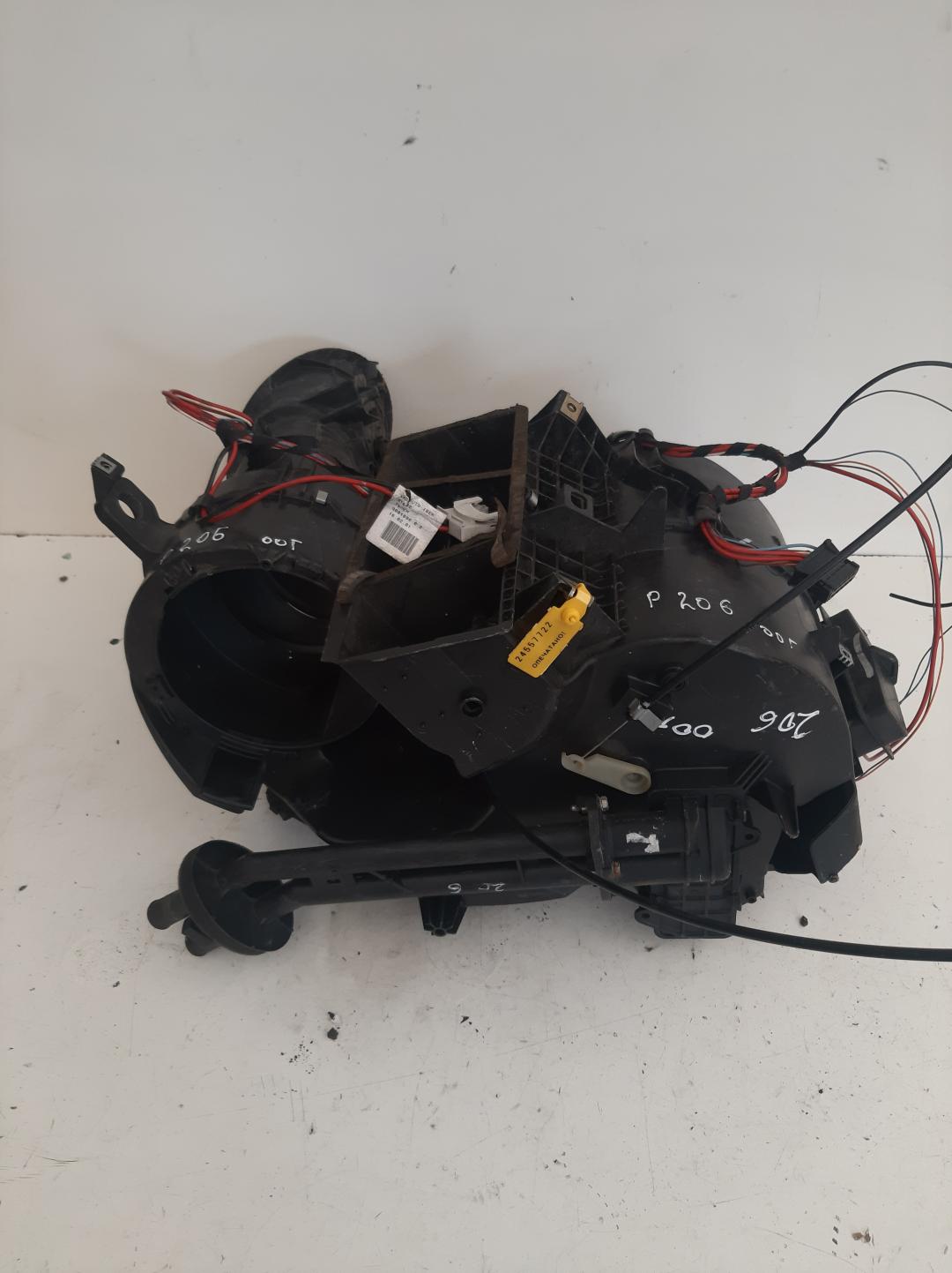 отопитель в сборе (печка) Peugeot 206 1 поколение 2000, 2.0 л., бензин, 9624701880 - фото №1