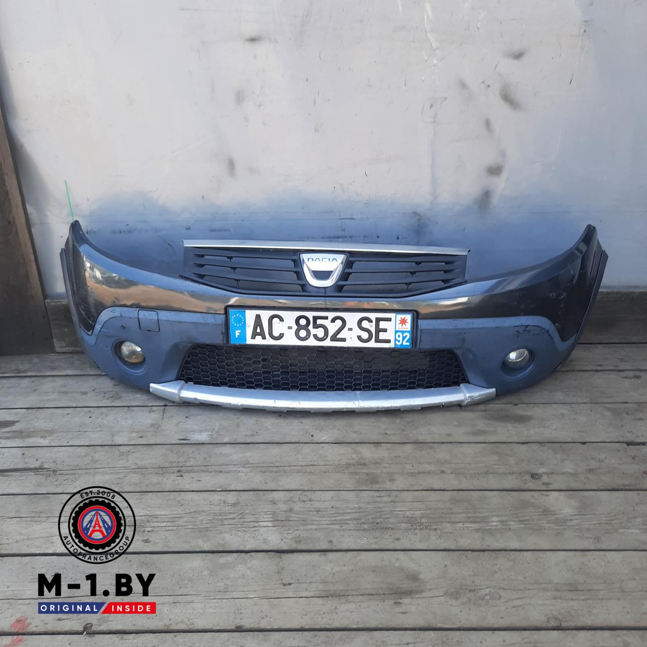 бампер передний Dacia Sandero 1 поколение (2008 - 2012) - фото №1