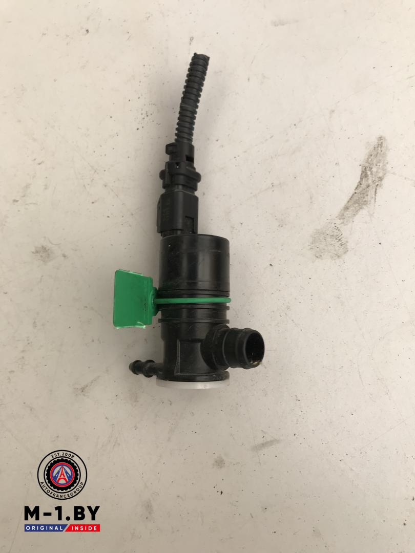 насос (моторчик) омывателя стекла Citroen Jumpy 3 поколение (2016 - 2025), 2.0 л., дизель, 9811794980 - фото №1