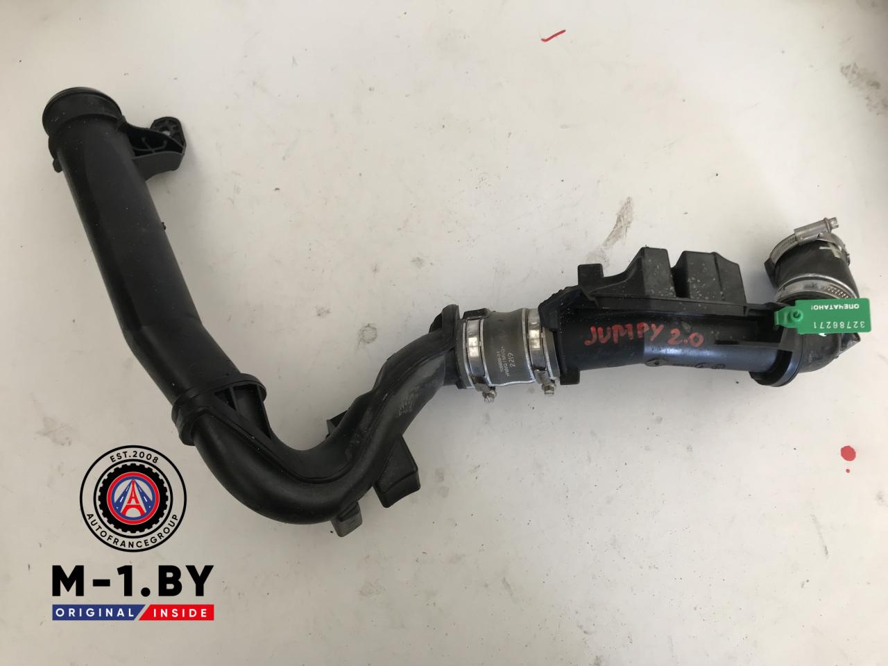 патрубок интеркулера Citroen Jumpy 3 поколение (2016 - 2025), 2.0 л., дизель, 9675758280 - фото №1