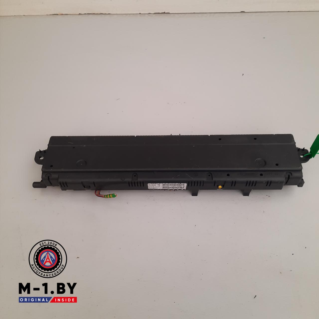 щиток приборов (приборная панель) Renault Scenic 2 поколение (2003 - 2006), P8200704463A - фото №1