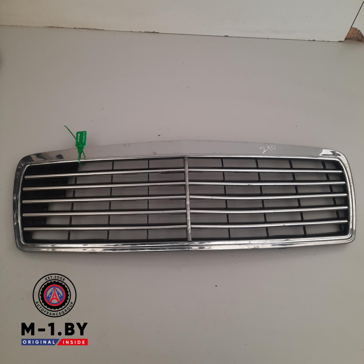 решетка радиатора Mercedes-Benz E-Класс W210/S210 (1995 - 1999), A2108880123 - фото №1