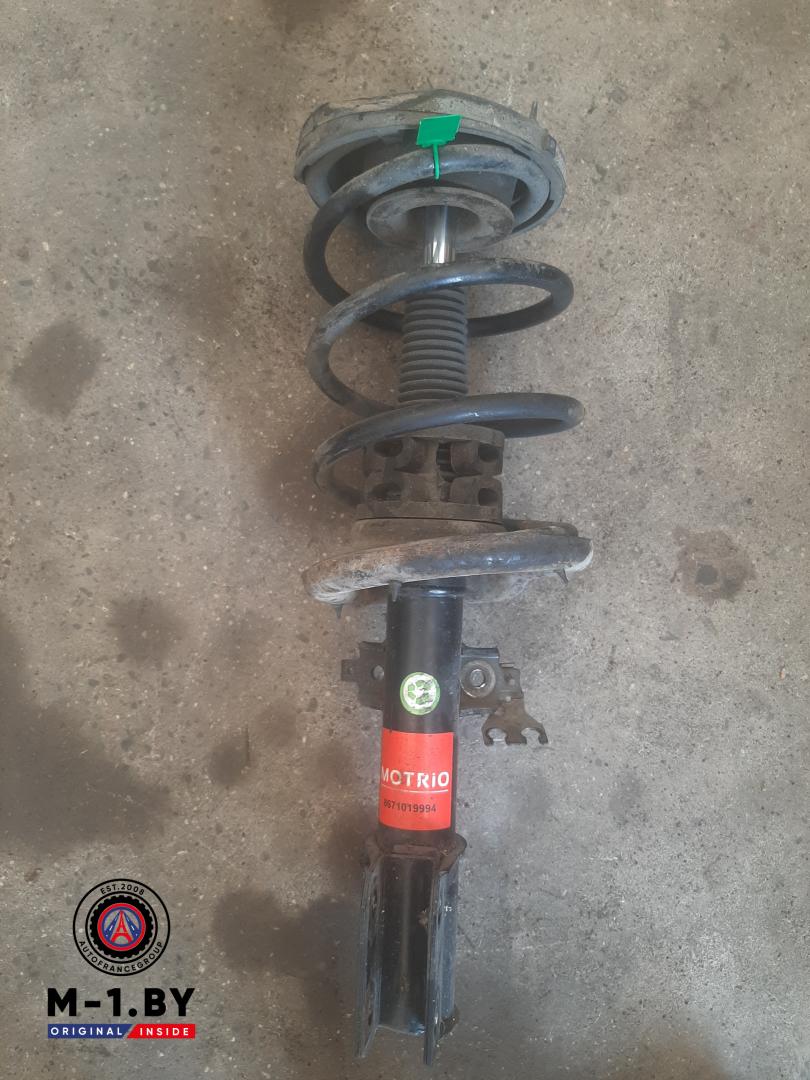 стойка передняя левая Renault Espace 3 поколение (1996 - 2002), 2.2 л., дизель - фото №1