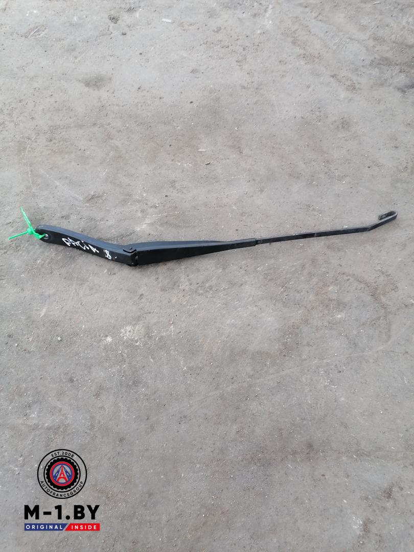 щеткодержатель (поводок стеклоочистителя, дворник) Dacia Sandero 1 поколение (2008 - 2012), 288810991 - фото №1