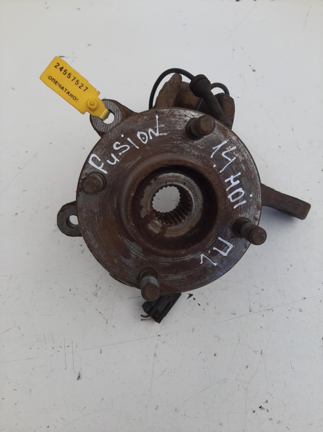 ступица передняя левая Ford Fusion 1 поколение 2002, 1.4 л., дизель - фото №1