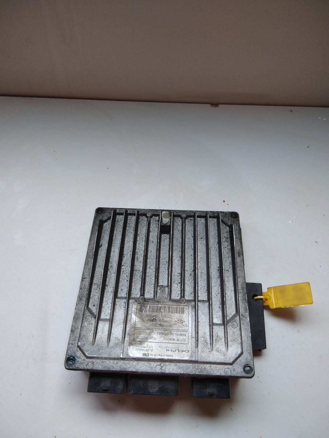 блок управления двигателем Renault Clio 2 поколение 2002, 1.5 л., дизель, 8200206670 - фото №1