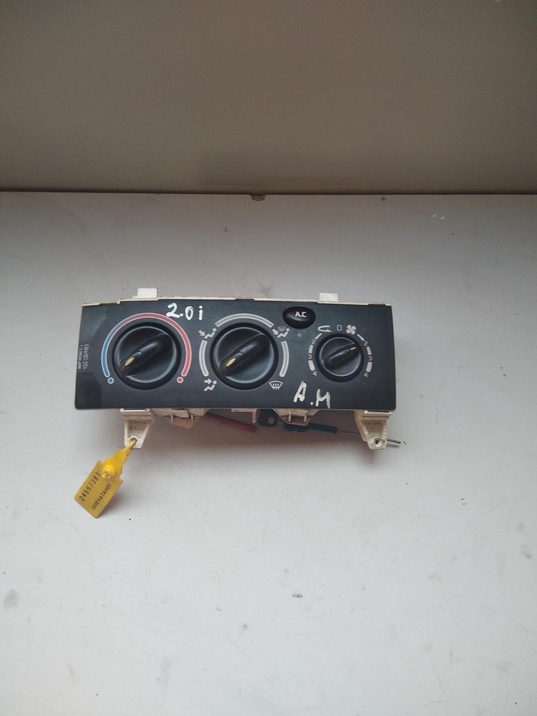 блок управления печки / климат-контроля Renault Megane 2 поколение 2003, 2.0 л., бензин - фото №1