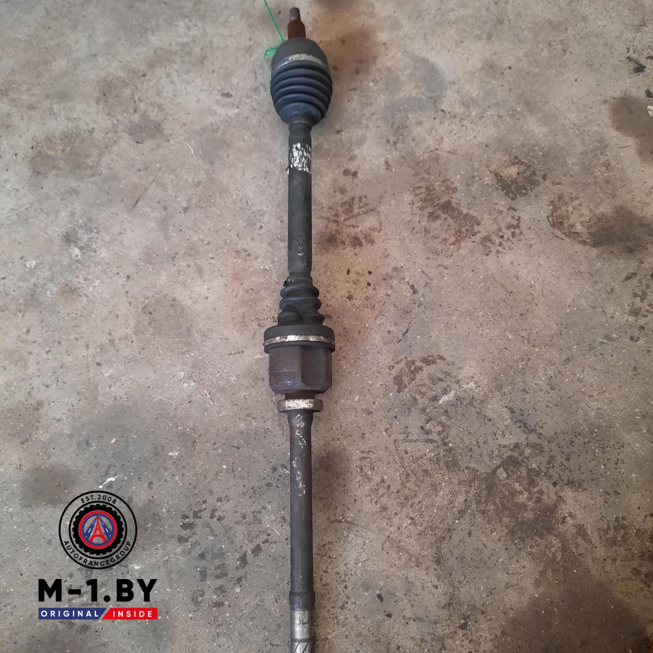 полуось передняя правая (приводной вал, ШРУС) Renault Laguna 3 поколение (2007 - 2012), 2.0 л., дизель - фото №1