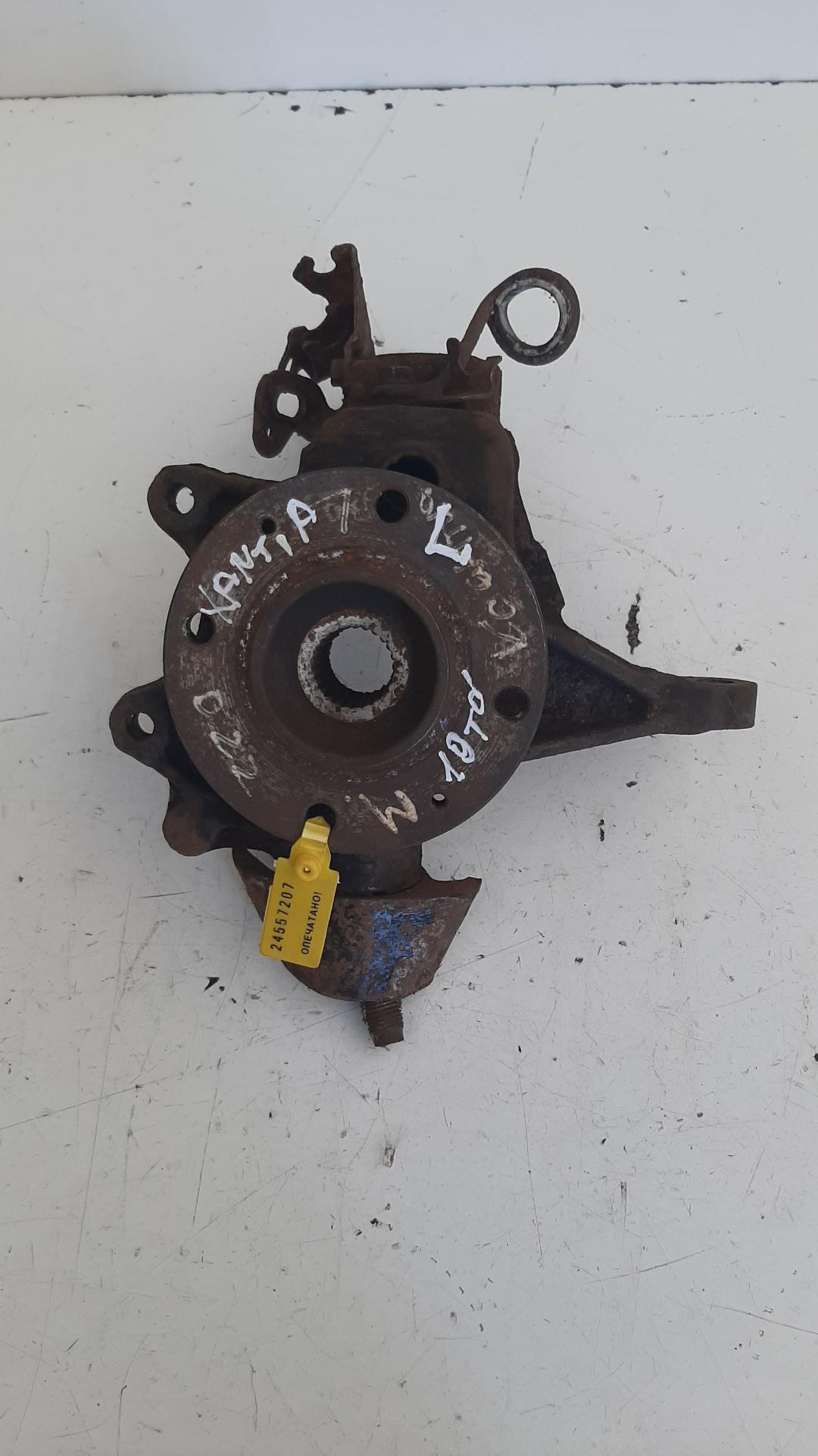ступица передняя левая Citroen Xantia 1 поколение 1997, 1.9 л., дизель - фото №1