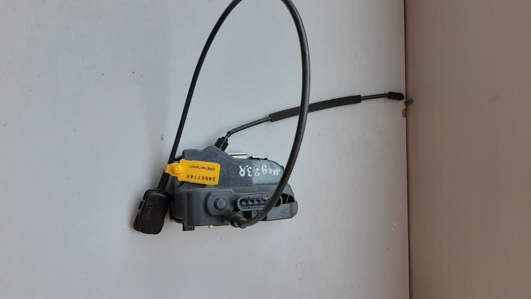 замок двери задней правой Renault Megane 2 поколение 2002, 1.9 л., дизель - фото №1