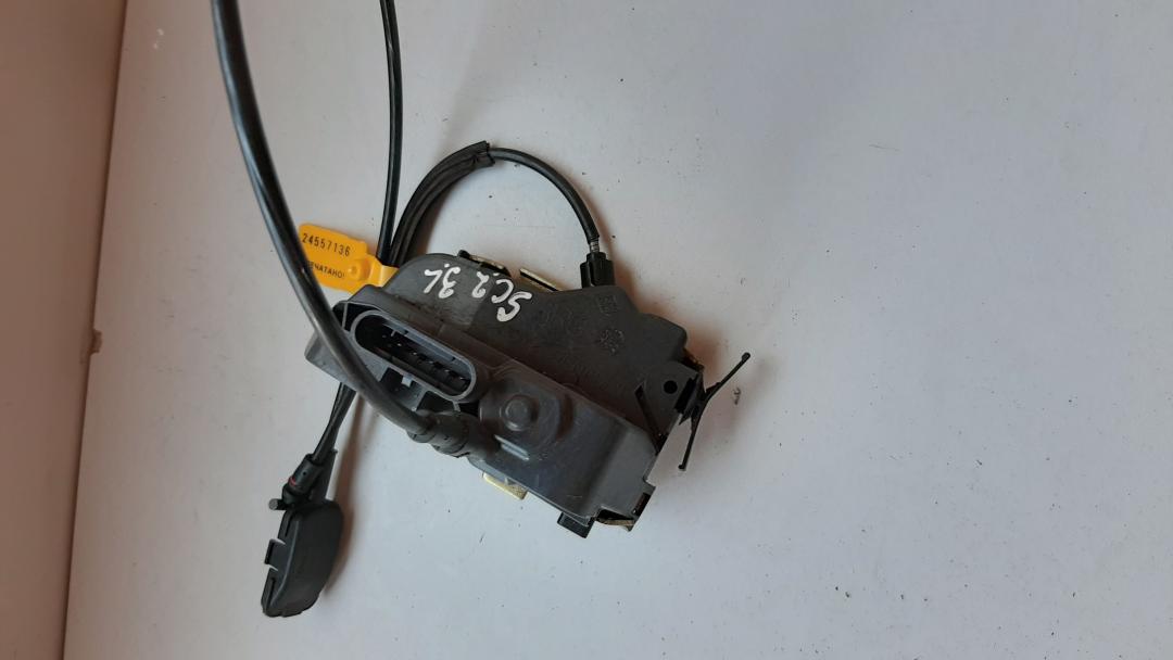 замок двери задней левой Renault Scenic 2 поколение 2004, 1.9 л., дизель - фото №1