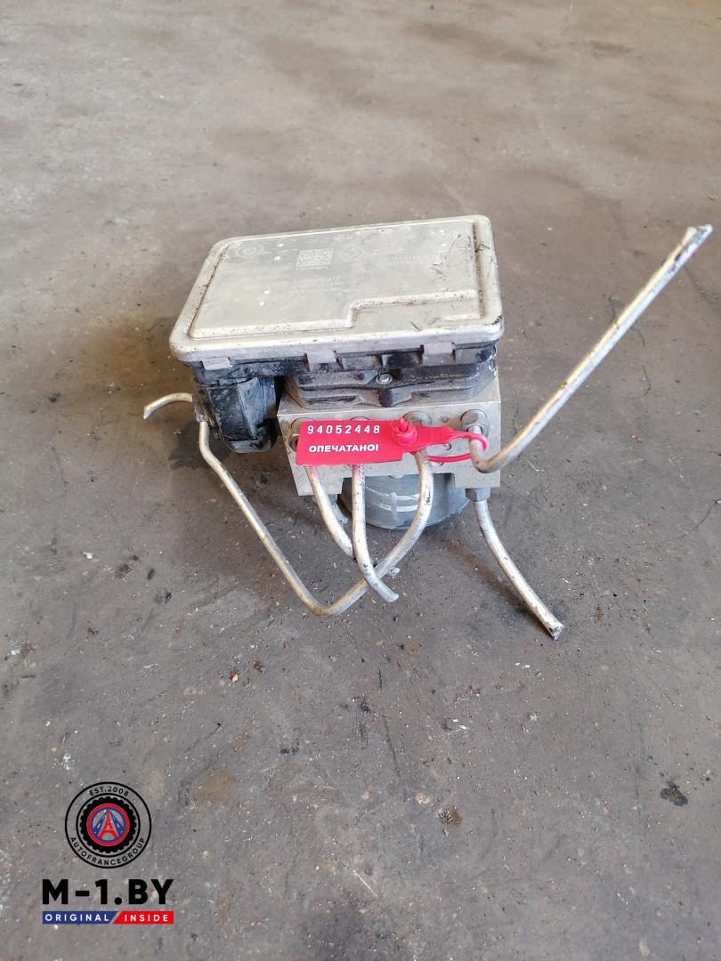 блок ABS Renault Grand Scenic 4 поколение (2016 - 2020), 476608658R - фото №1