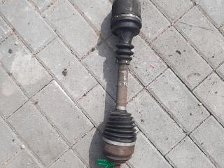 полуось передняя левая (приводной вал, ШРУС) Renault Scenic 2 поколение [рестайлинг] (2006 - 2010), 8200383707