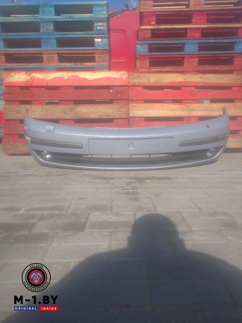бампер передний Renault Laguna 2 поколение (2001 - 2005) - фото №1