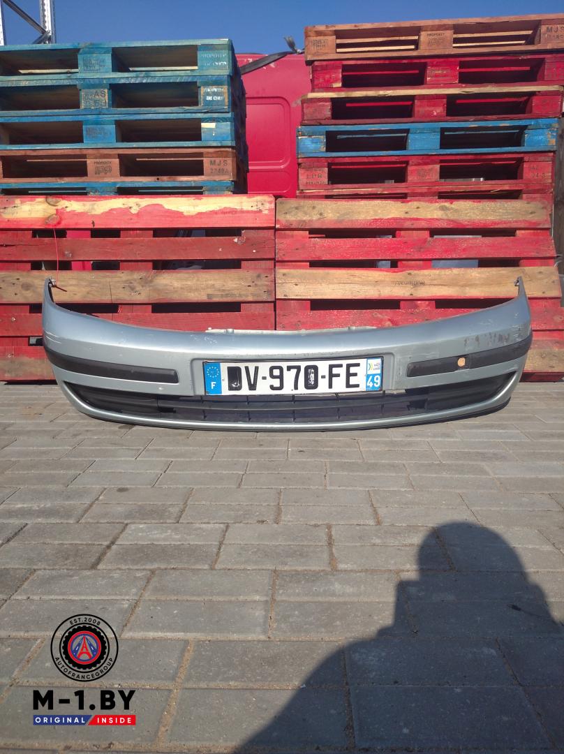 бампер передний Renault Laguna 2 поколение (2001 - 2005) - фото №1