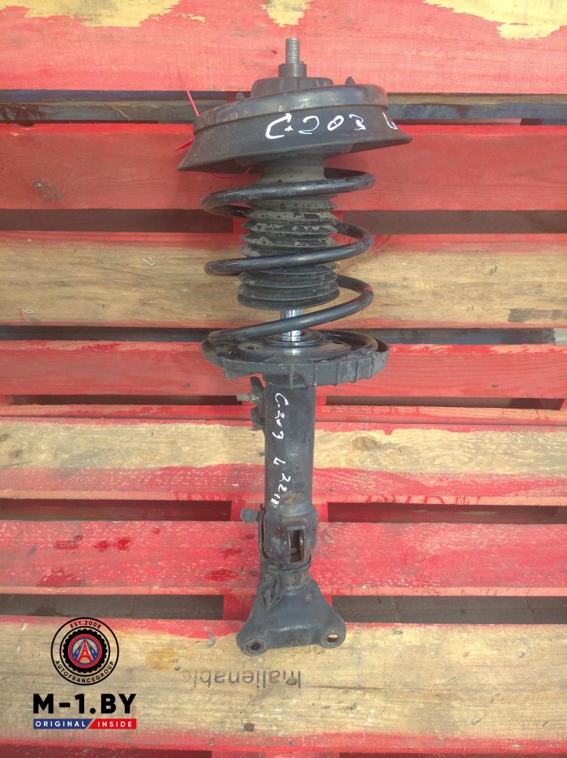 стойка передняя левая Mercedes-Benz C-Класс W203/S203/CL203 (2000 - 2004), 2.2 л., дизель - фото №1