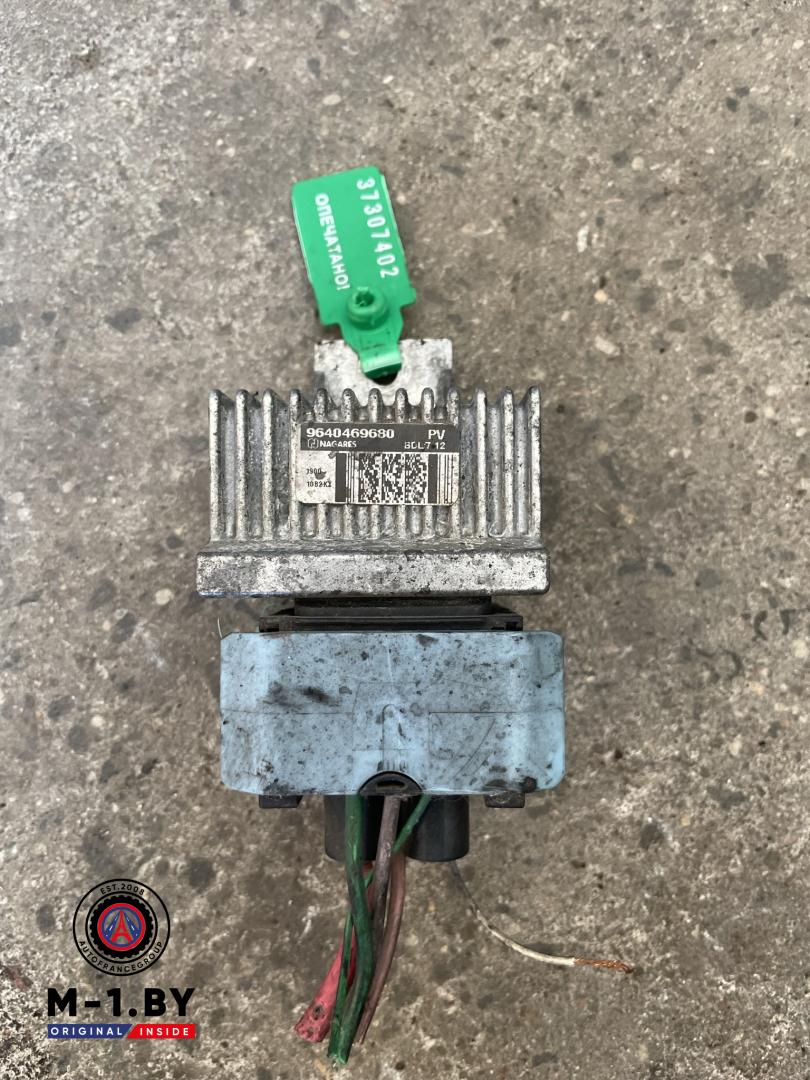 реле накала свечей Citroen C4 1 поколение (2004 - 2008), 1.6 л., дизель, 9640469680 - фото №1