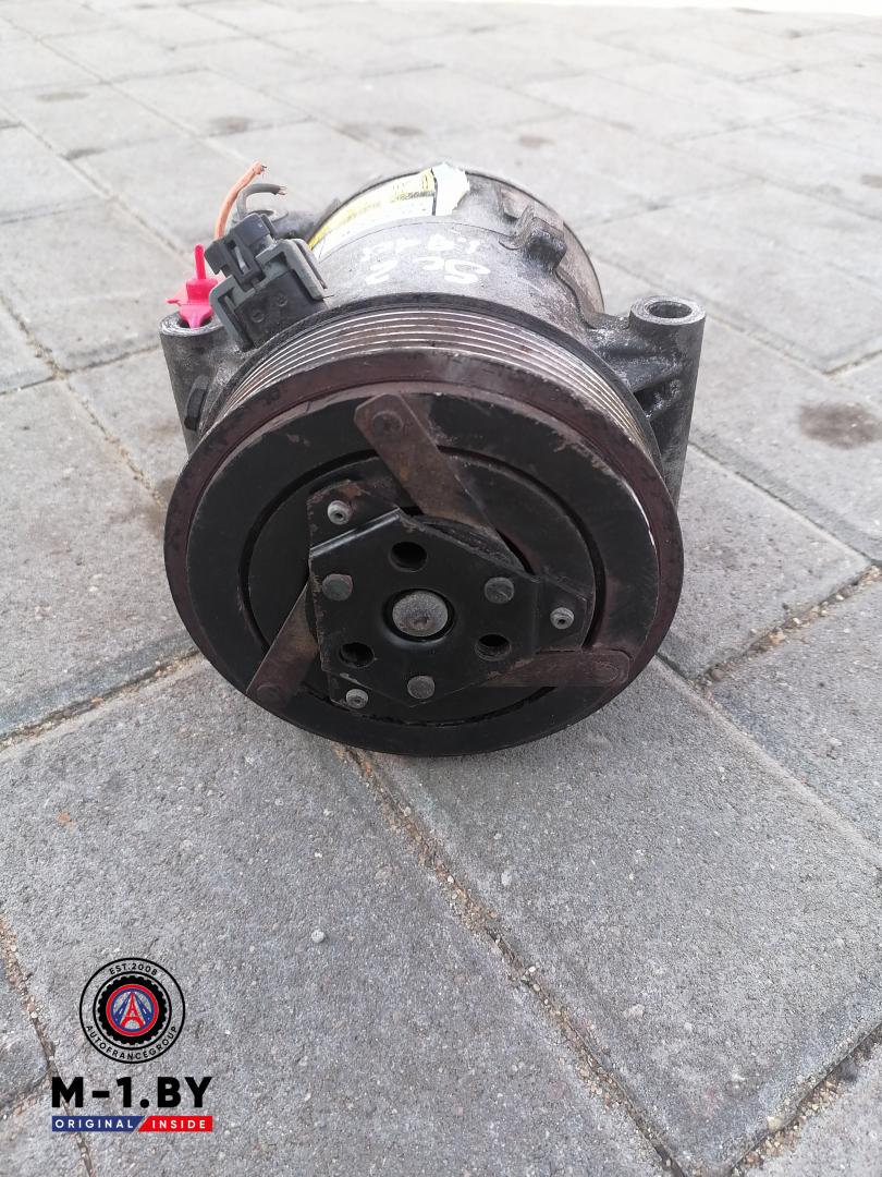 компрессор кондиционера Renault Scenic 2 поколение (2003 - 2006), 1.9 л., дизель - фото №1