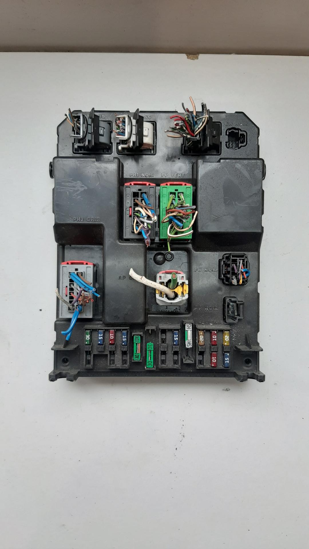 блок комфорта Peugeot 307 1 поколение 2003, 2.0 л., дизель, 9651197480A - фото №1