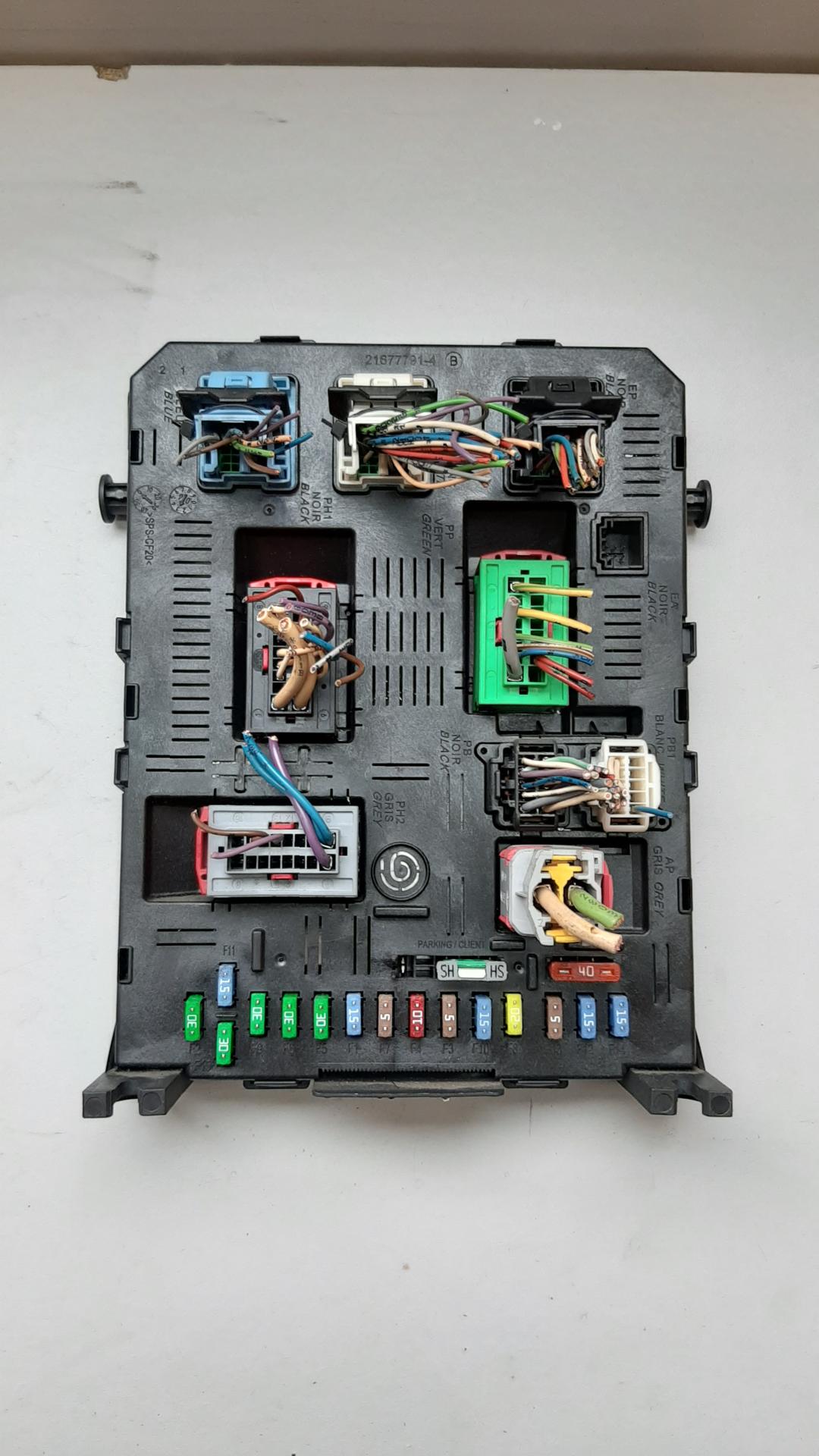 блок комфорта Peugeot 307 1 поколение 2004, 1.6 л., дизель, 9661940480 - фото №1