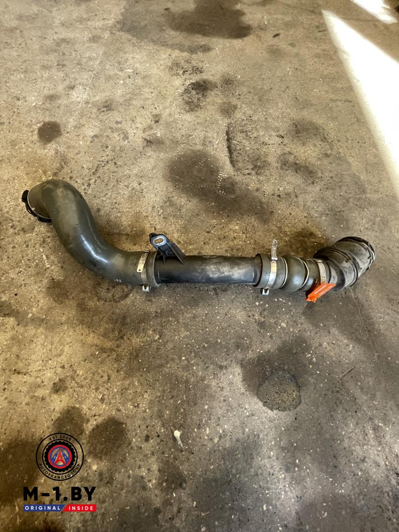 патрубок интеркулера Renault Clio 4 поколение (2012 - 2016), 1.5 л., дизель, 144601524R, 1035502503 - фото №1