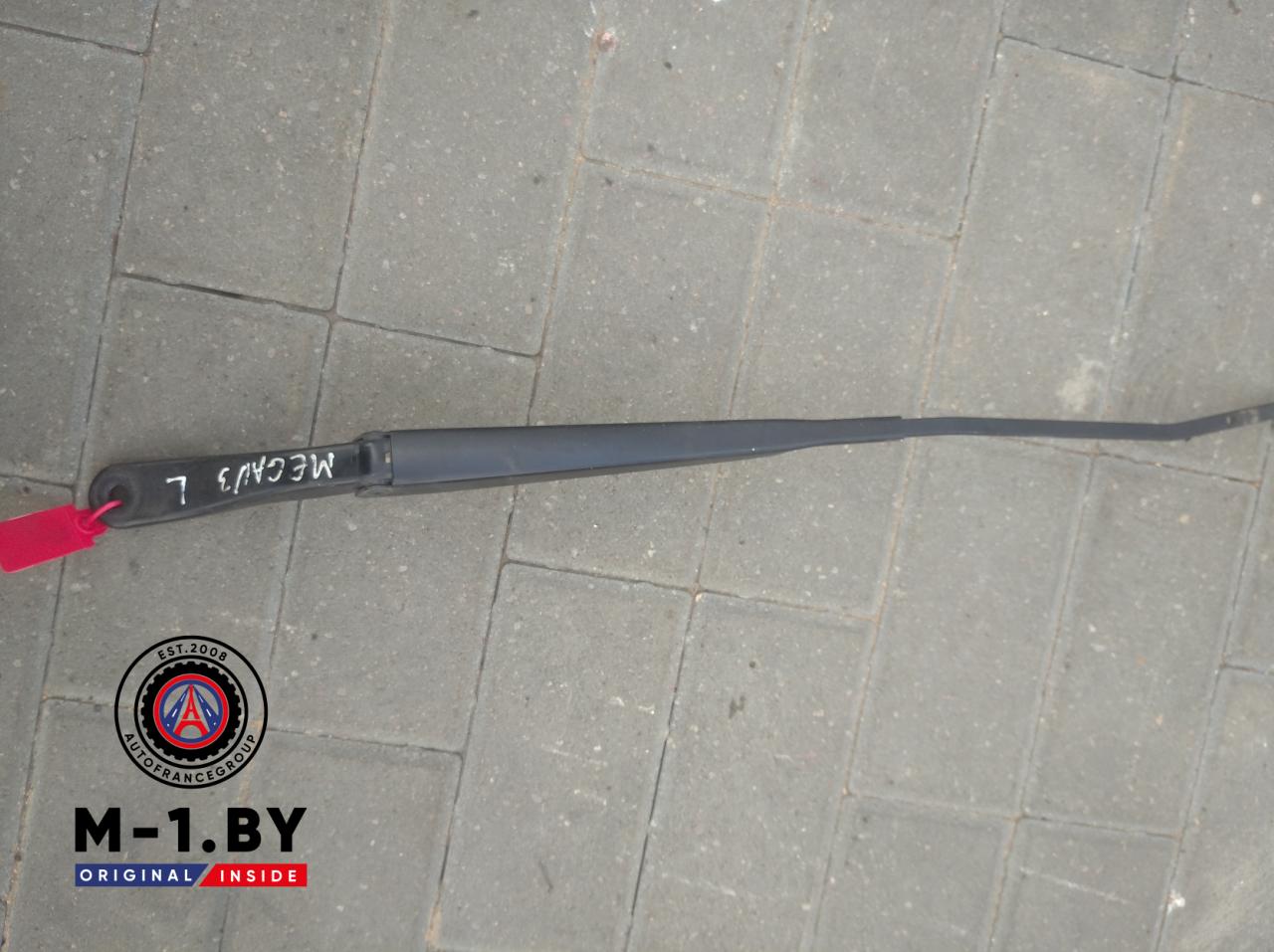 щеткодержатель (поводок стеклоочистителя, дворник) Renault Megane 3 поколение (2008 - 2014), 288810005R - фото №1